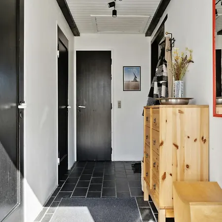 Stone House's Simplicity In Jerup's Vicinity Σπίτι διακοπών